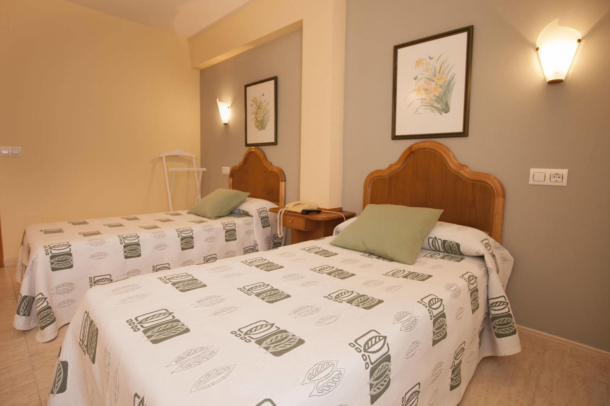 Hotel El Refugio 3 Estrellas Кобресес Экстерьер фото